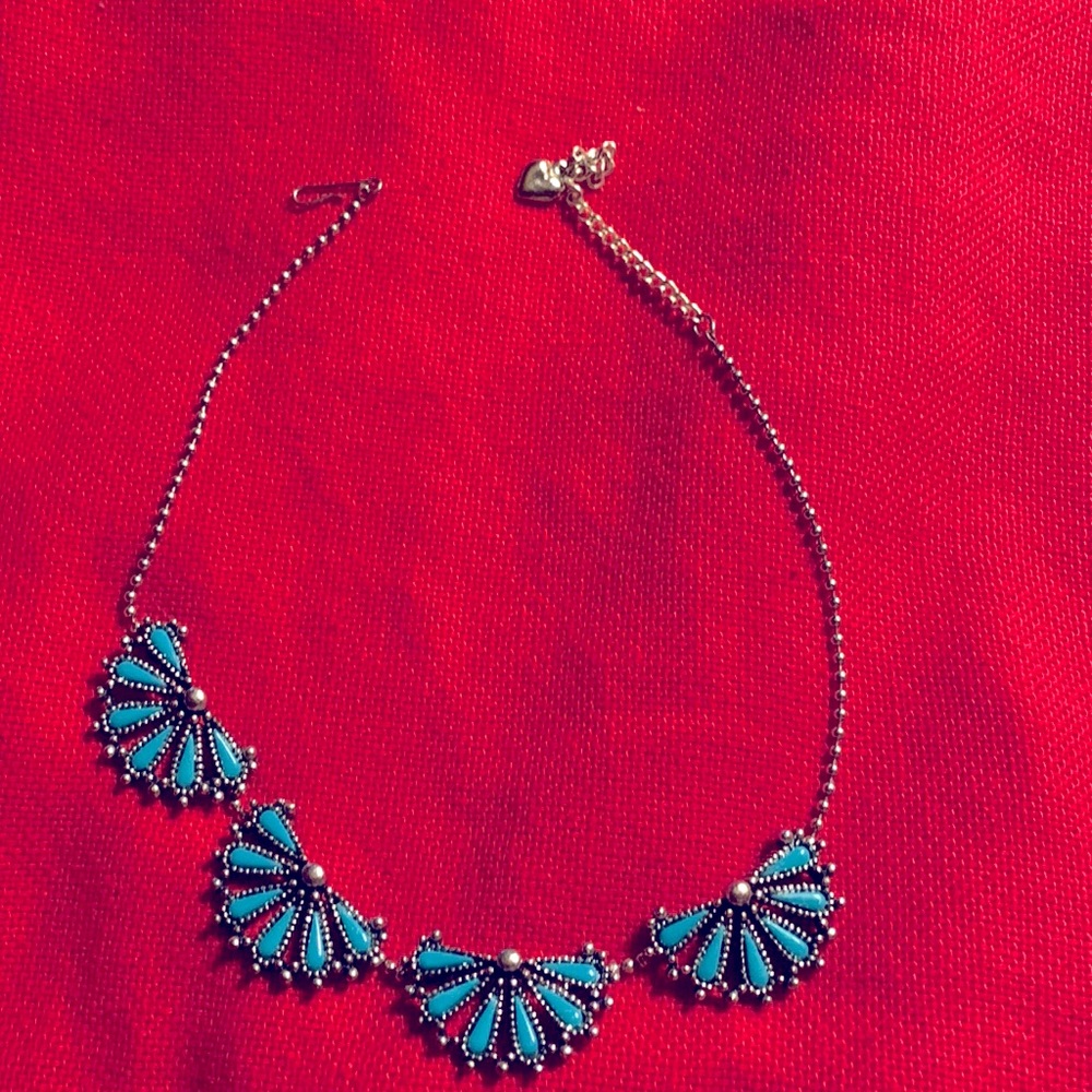 Beautiful  silver tone  necklace